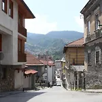 Old Town Oasis