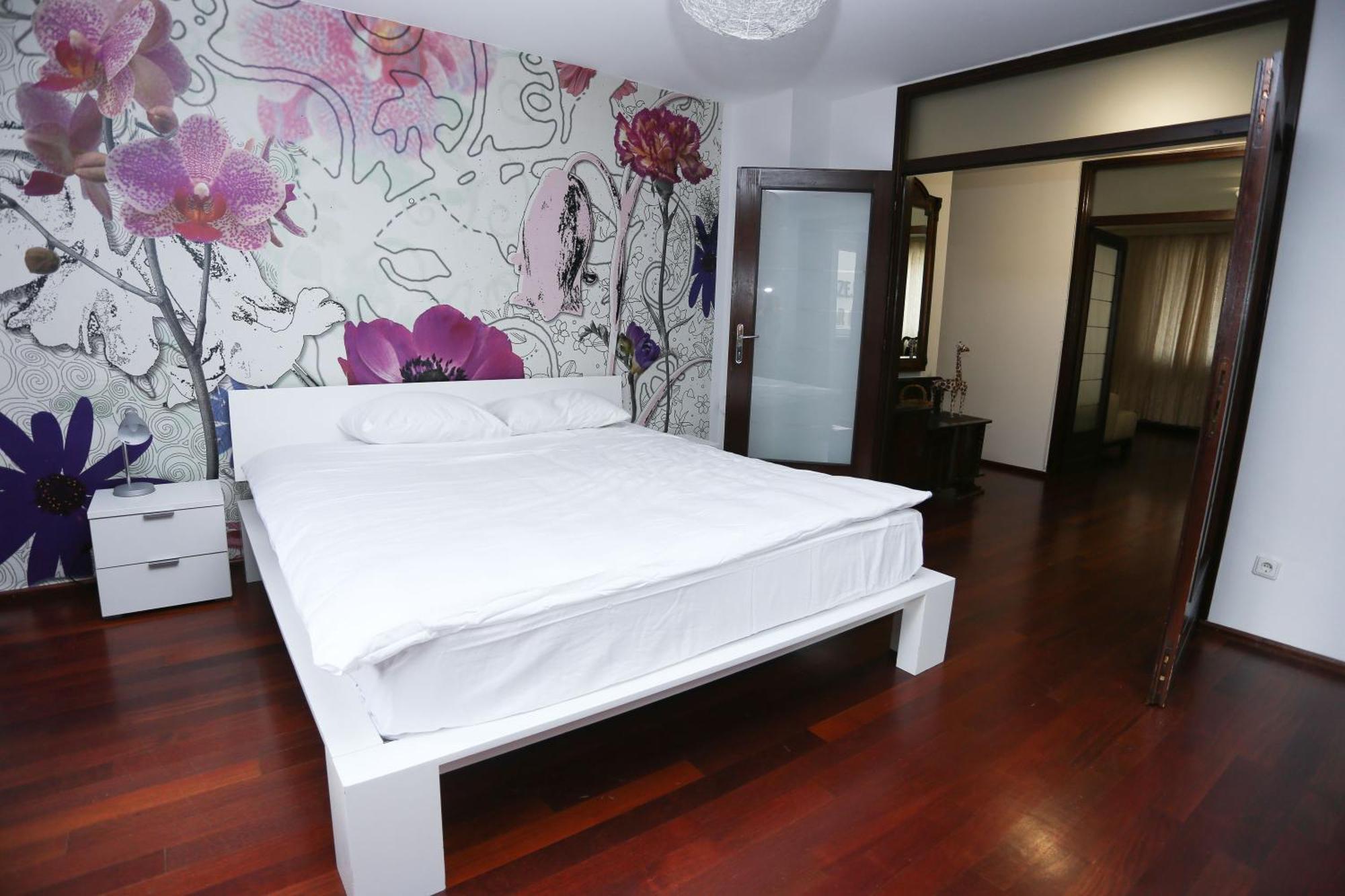 Old Town Oasis Apartment